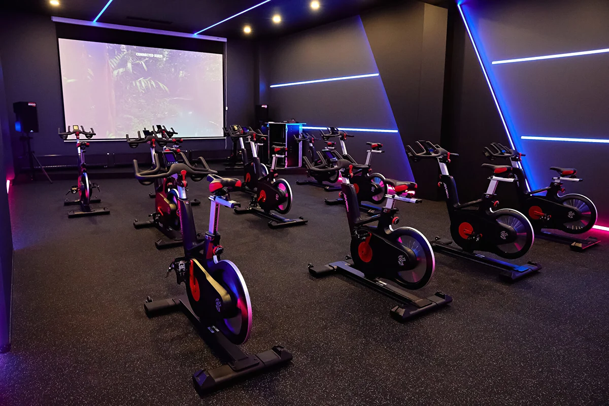 Фитнес-клуб "SPORTZONE" Фитнес-клуб "SPORTZONE"